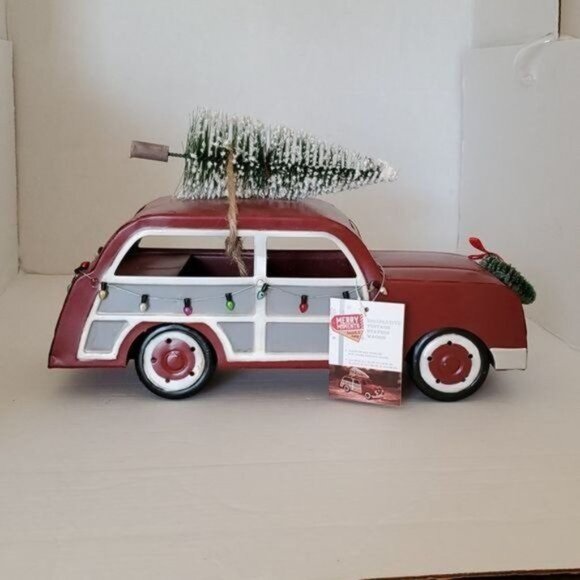 Truck Christmas Decor Red Station Wagon Car Tree Lights Wreath DECORATIONS - Picture 2 of 8
